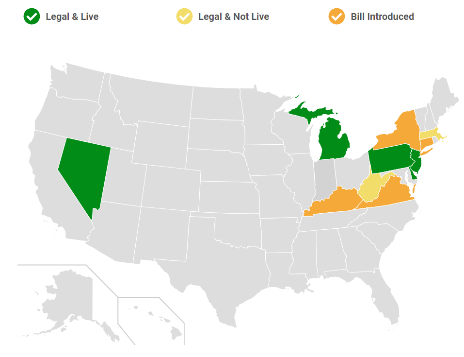 Um mapa dos Estados Unidos mostrando os estados onde o poker online é legal e regulamentado
