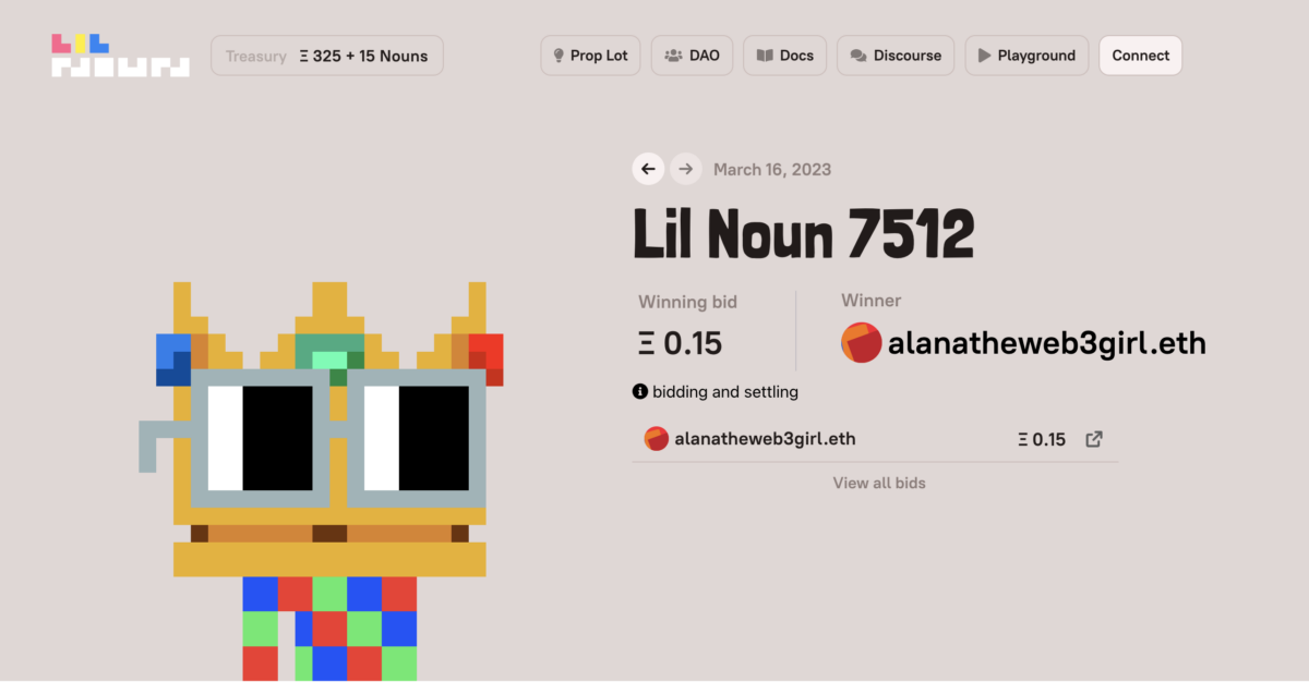 Lil nouns homepage with latest sale 